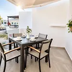 Casa Ocean Bliss; 2-bed Apt. In Perfect Location! * Puerto del Carmen (Lanzarote)