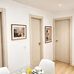 Casa Ocean Bliss; 2-bed Apt. In Perfect Location! Puerto del Carmen