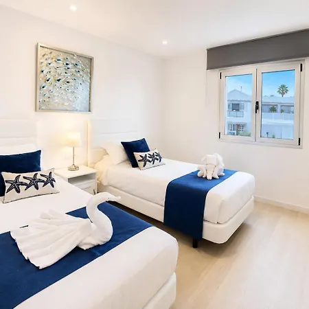Casa Ocean Bliss; 2-bed Apt. In Perfect Location! * Puerto del Carmen (Lanzarote)