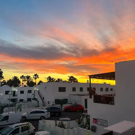 Apartment Casa Ocean Bliss; 2-bed Apt. In Perfect Location! Puerto del Carmen (Lanzarote)